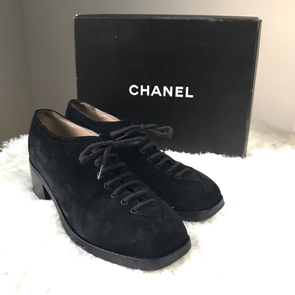 ***SOLD***Chanel black lace up suede Oxford shoes 39.5 RARE VINTAGE STYLE